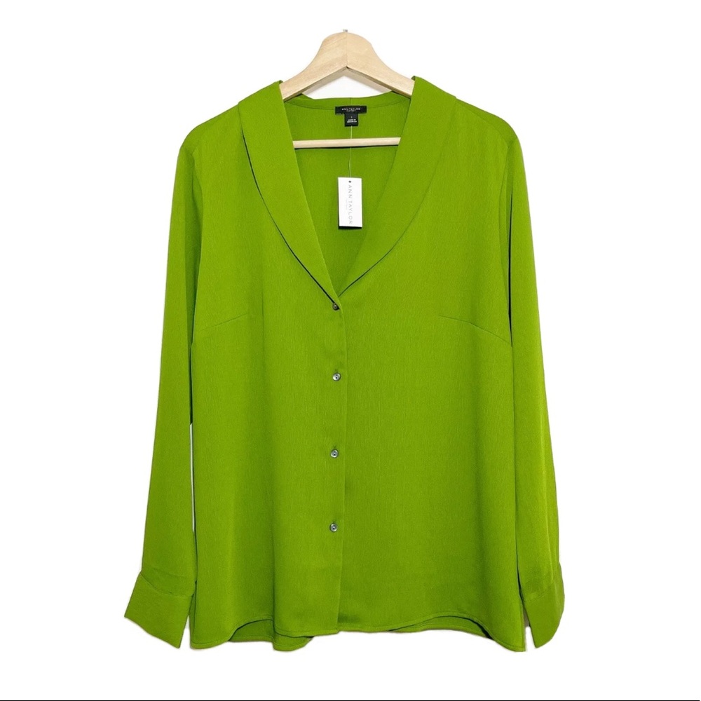 NWT ANN TAYLOR Green Crepe Long Sleeves Button Front Shawl Collar Top Sz L